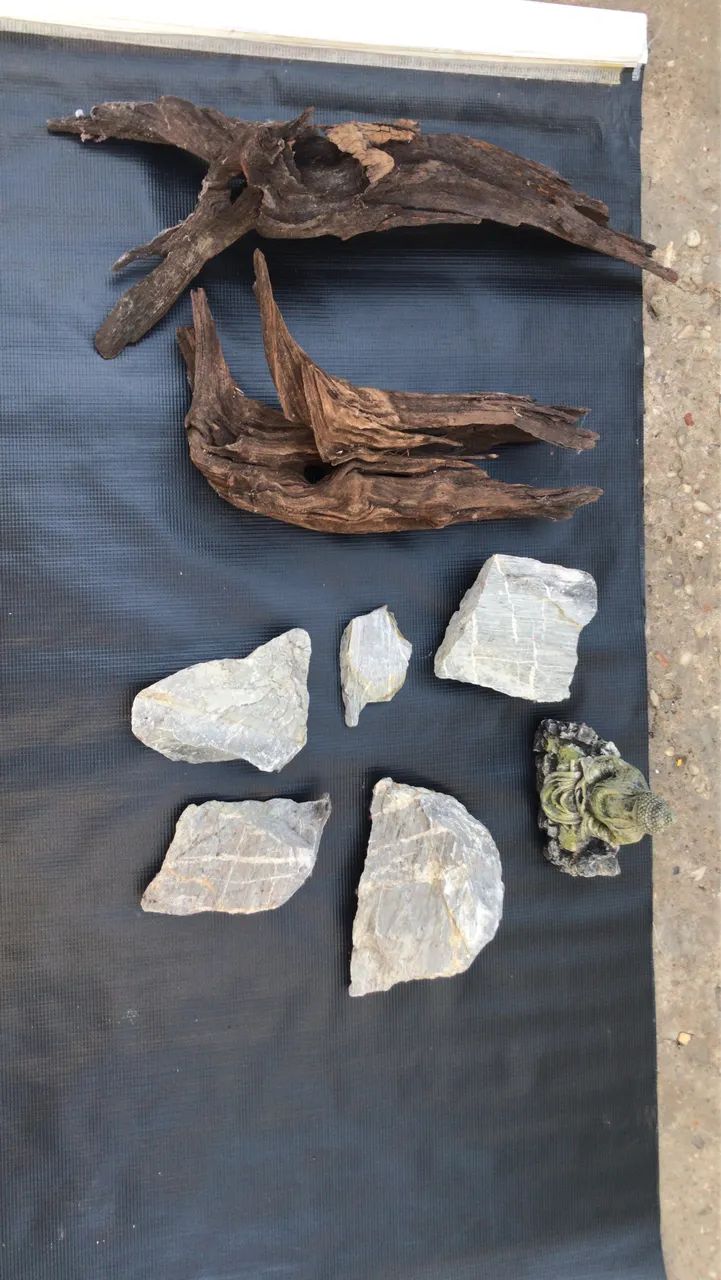 Vendo aquário de 200 litros, com base de ferro e luminária de led. - Foto 4