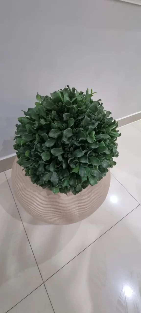 Vaso com planta articicial