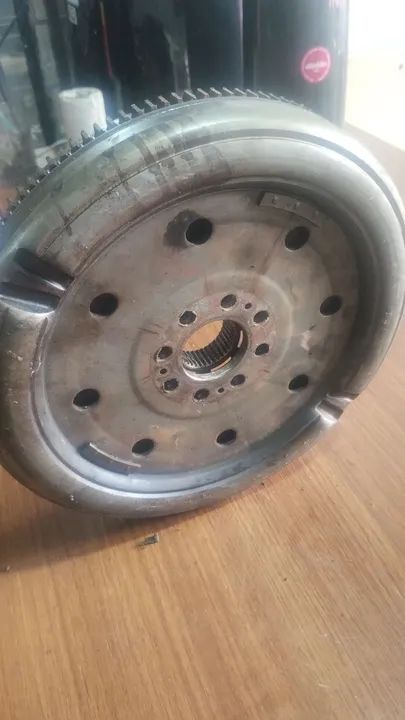 Volante do motor bimassa 8 furos VW Jetta TSI turbo 11/16 - Foto 3
