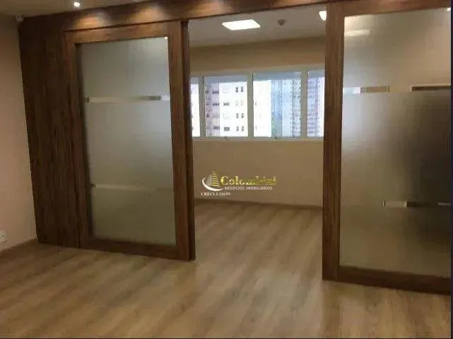 Excelente sala comercial Domo Bussiness.