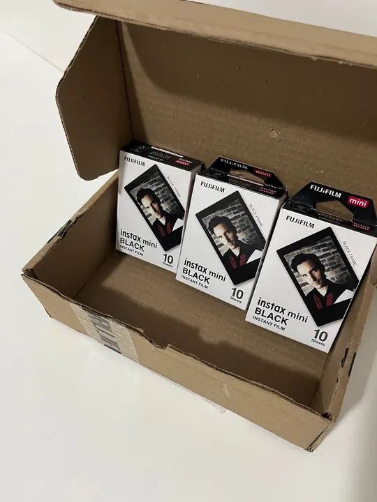 FILME INSTA MINI BLACK FOTO COLORIDA 