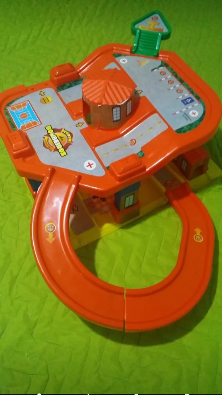 Brinquedo Garagem de Bombeiros MapToy