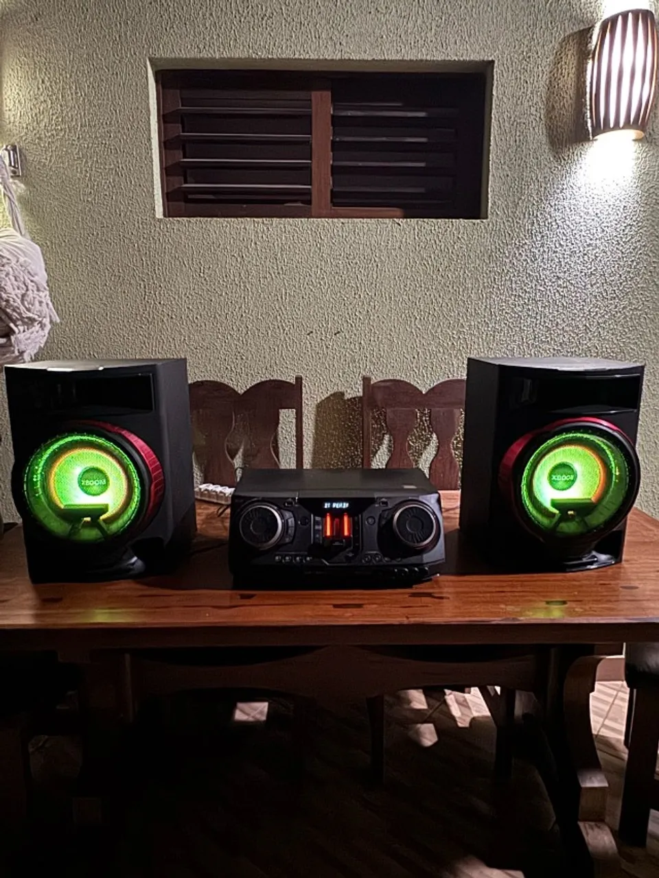 Mini System LG Xboom CL87 bluetooth 2350W RMS de potência -