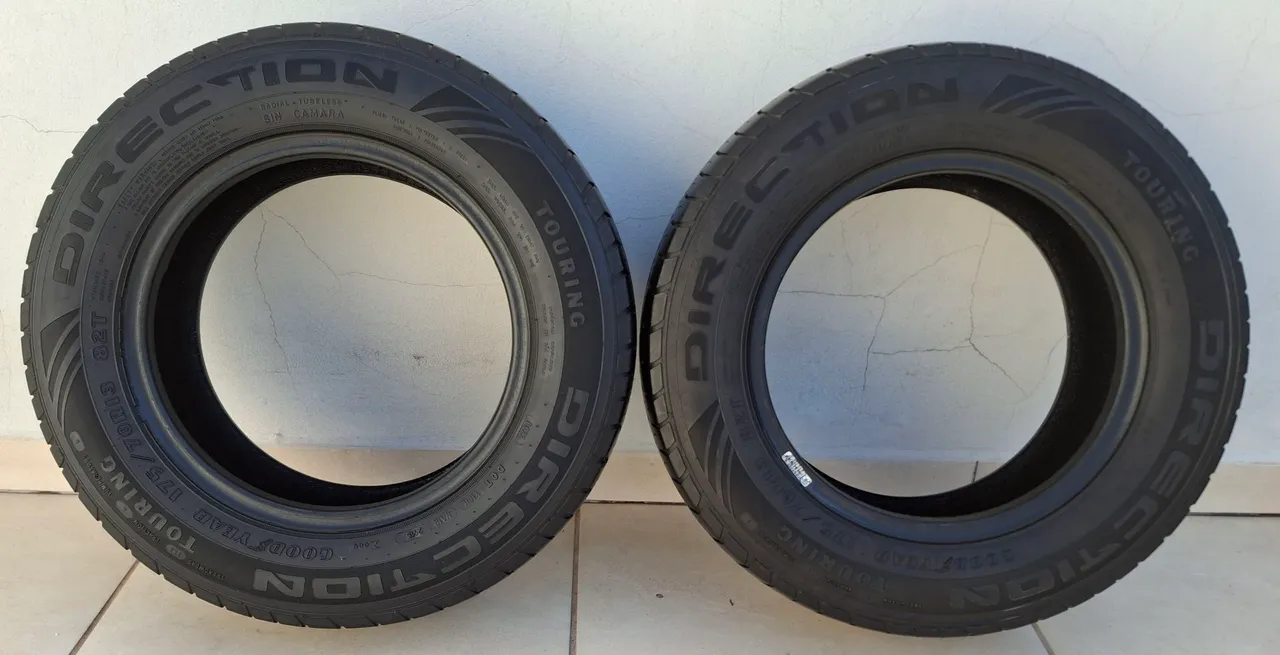 Pneu aro 13 Goodyear.