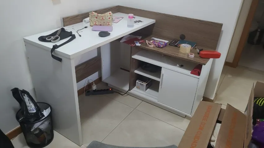 Escrivaninha em L