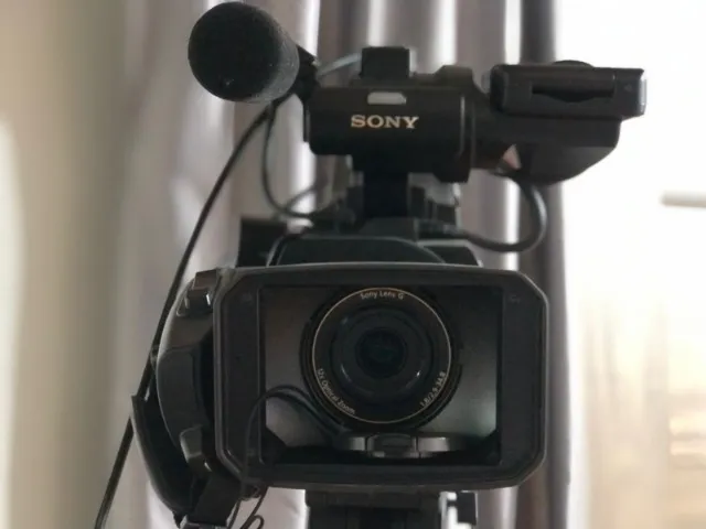 Filmadora Sony Hxr-mc2000 Full Hd Hdmi Limpa