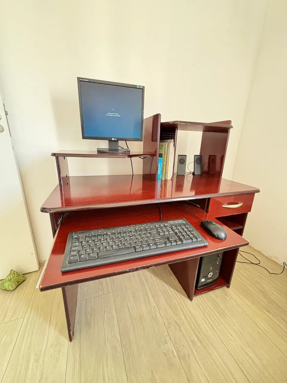 Computador completo + mesa e cadeira64302744716931121