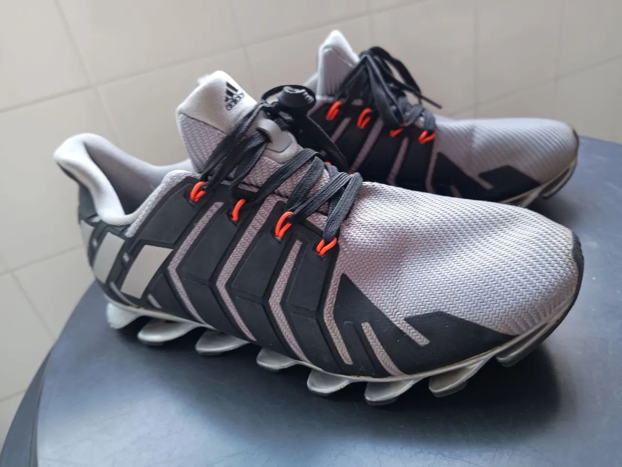 adidas springblade preto e cinza