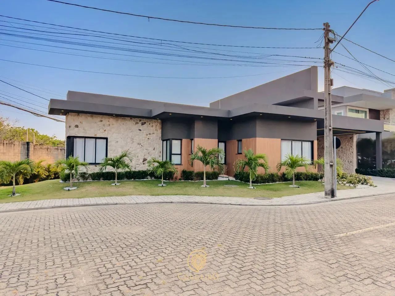 Casa Plana porteira fecha no Jardins do lago - Eusébio - CE