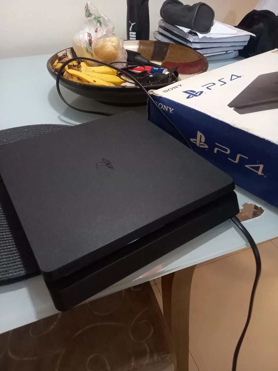 PS4 SLIM 1 TB 2 games, 1 controller64313242044163120