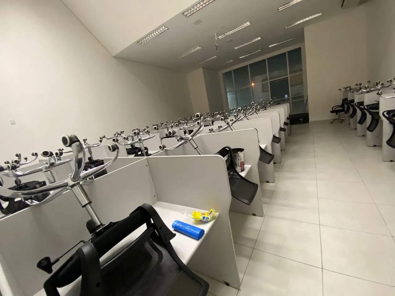 Vendo 56 Baías para escritório