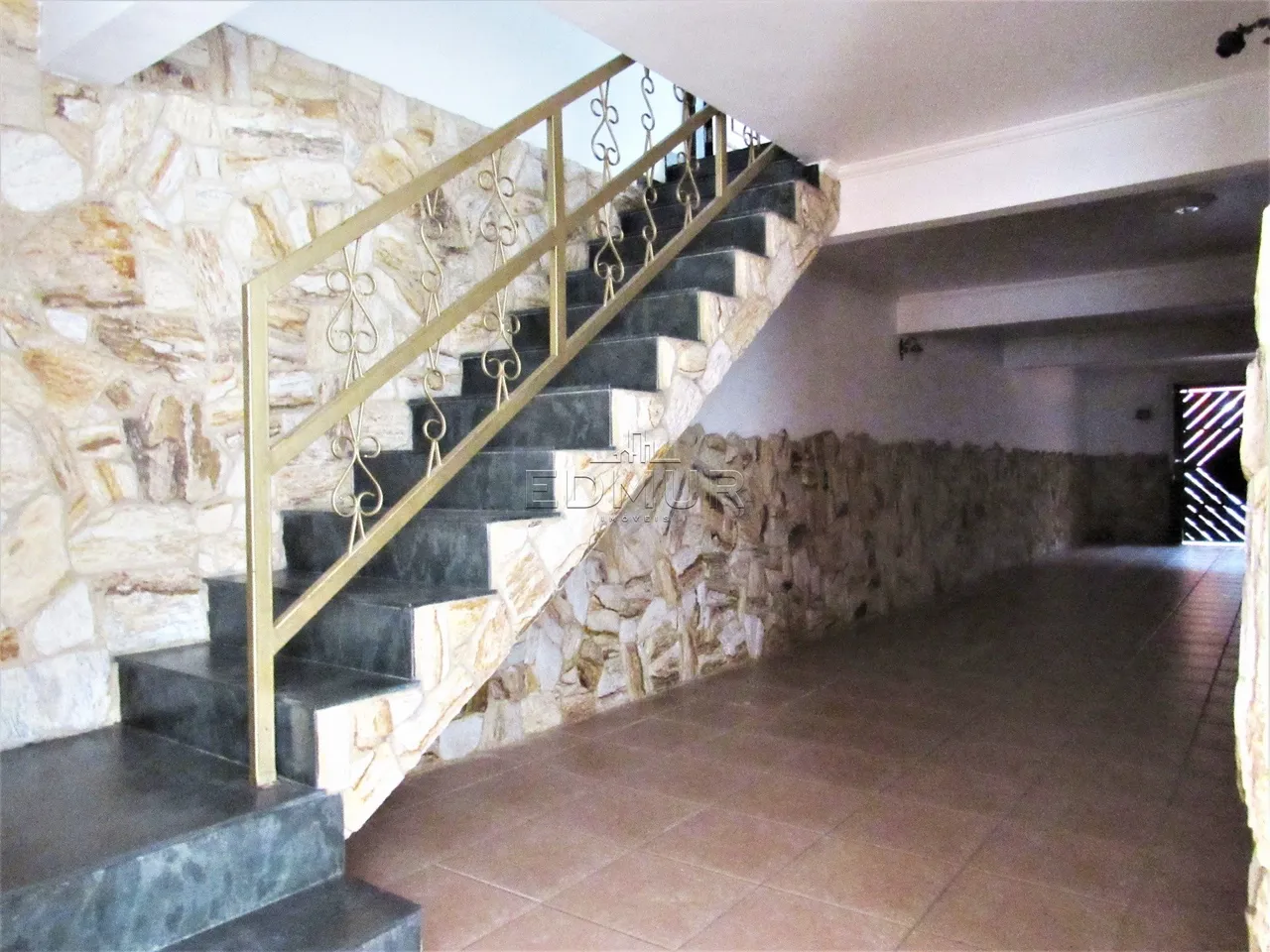 SOBRADO para VENDA E ALUGUEL com 252m² no bairro Vila Alto de Santo André com 4 quartos e