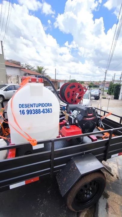 Máquina de desentupir esgoto acoplado em carretinha