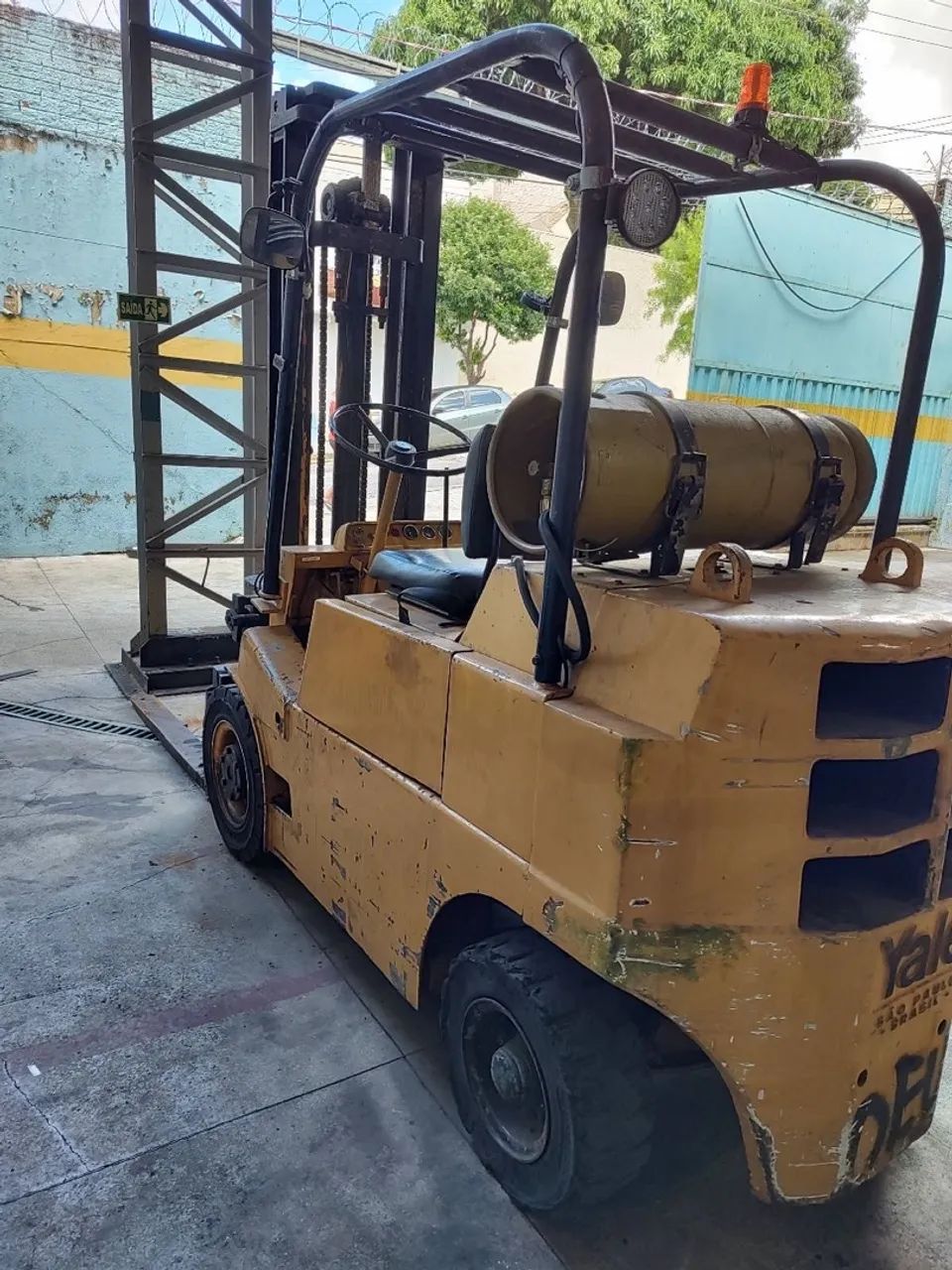 Empilhadeira Yale a gás  - Foto 2