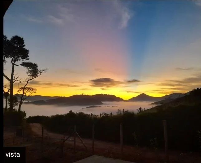 Vendo essa linda e aconchegante casa  - Foto 3
