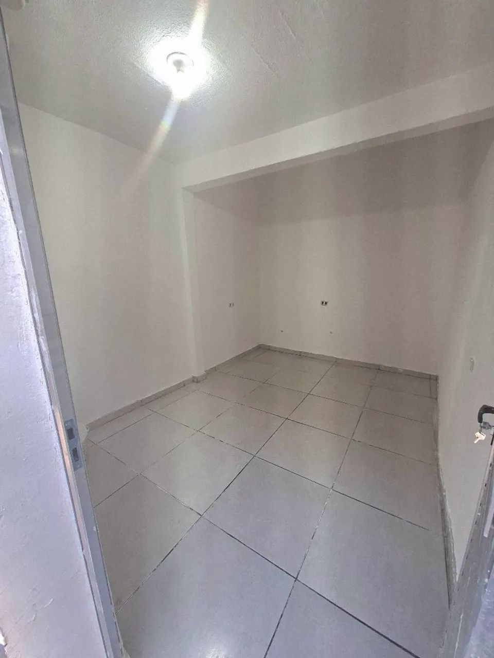 Quartos para alugar de 580,00 e 680,00 e temos kitnet de 980,00 e1200,00  - Foto 3