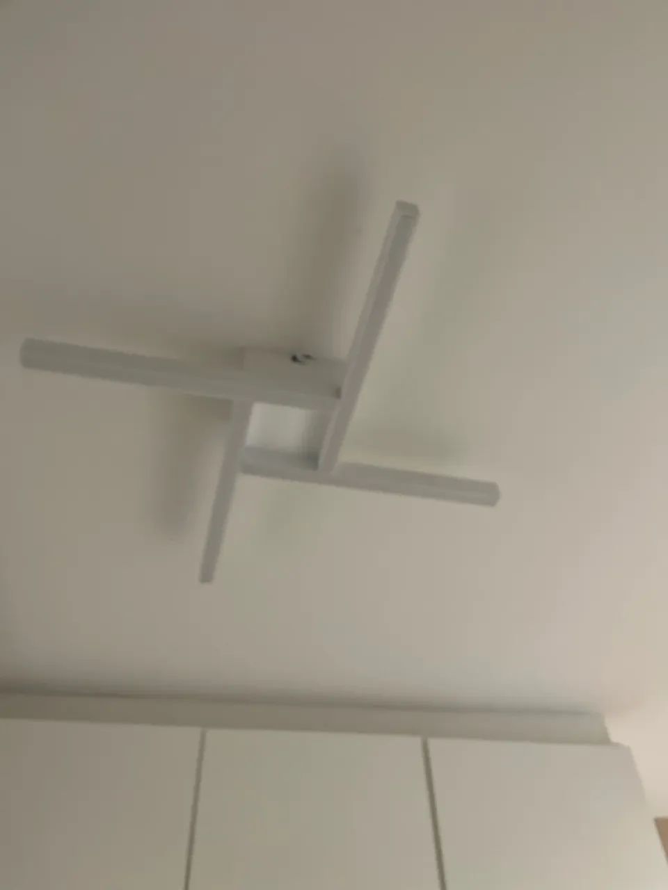 Luminária de Teto Moderna - Design Exclusivo