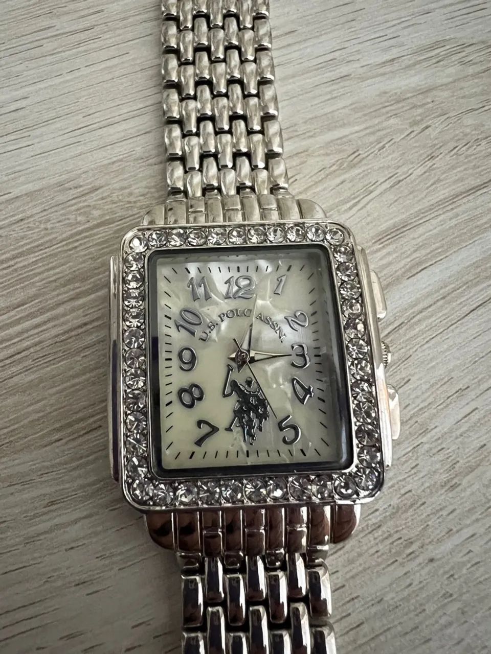 Relógio U.S. Polo Assn. Feminino com Strass