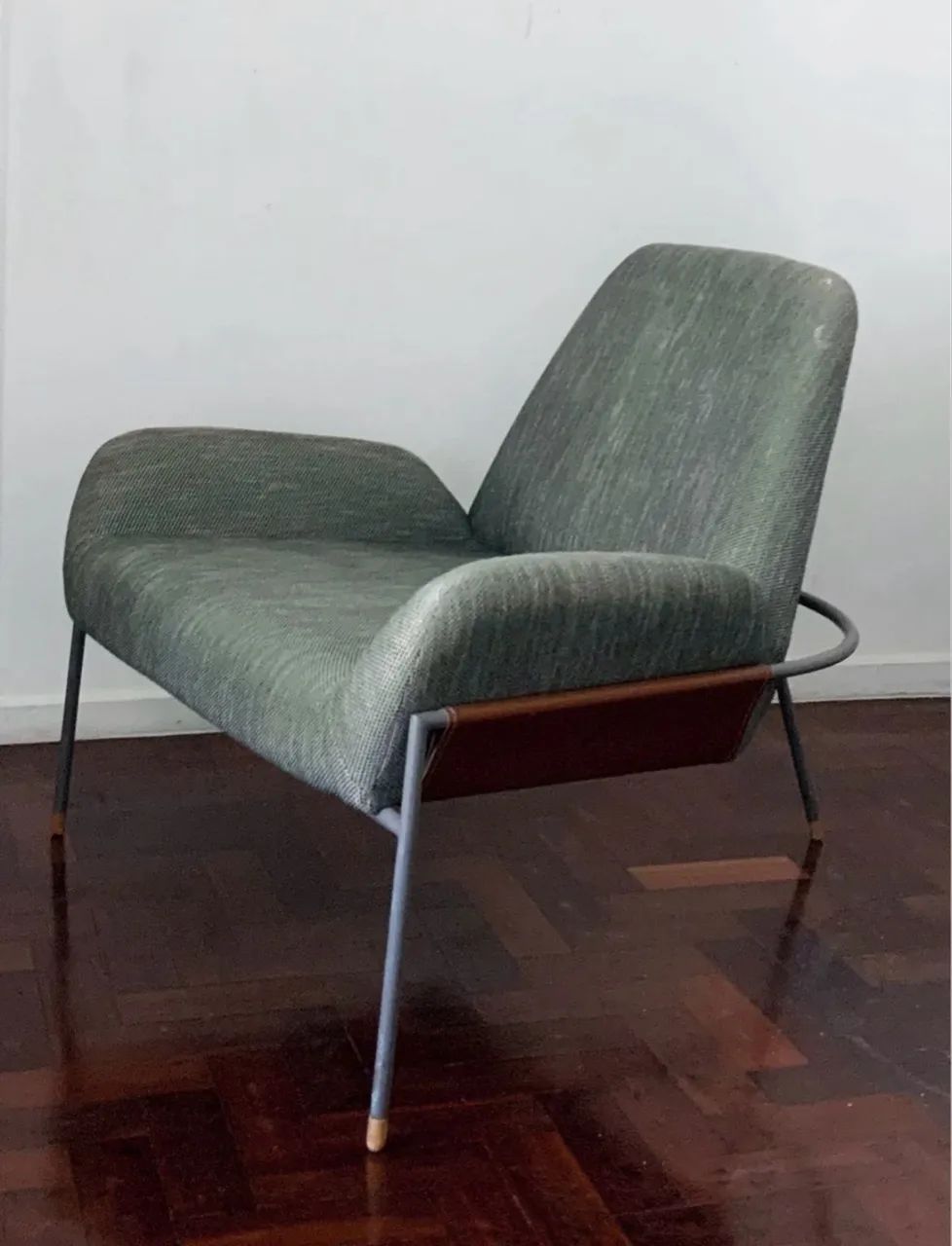 Poltrona lina de: R$ 9.243,00 por R$ 3.100,00