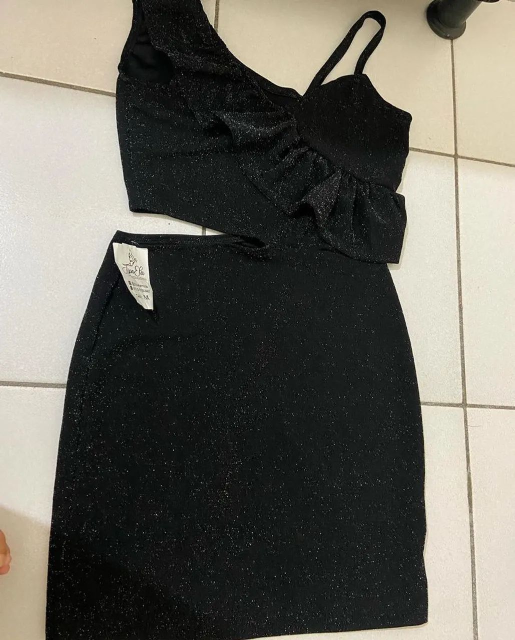 Vestido  novo preto de lurex . TAM (M) veste 38.