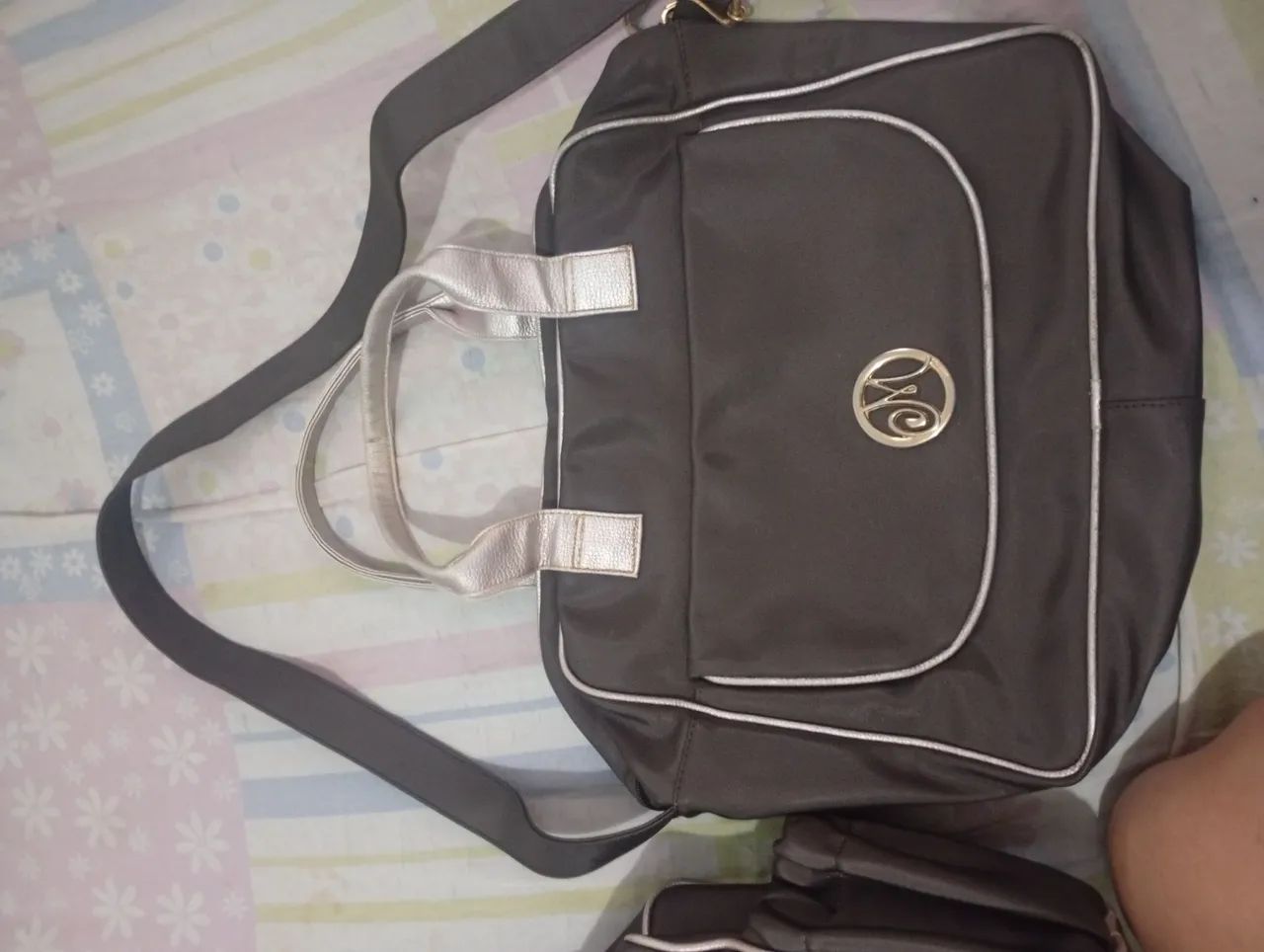 Vendo bolsas uma pequena e grande  - Foto 2