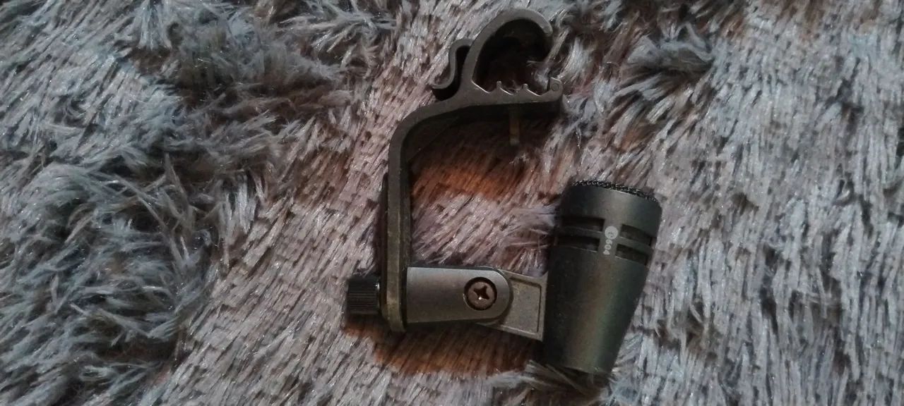 Microfone e604
