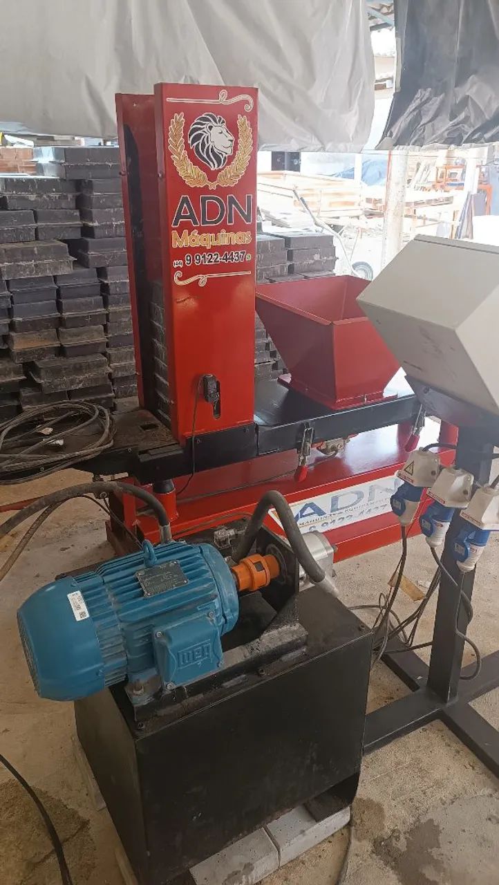 Máquina de Fabricar Blocos Intertravados ou Peiver  - Foto 6