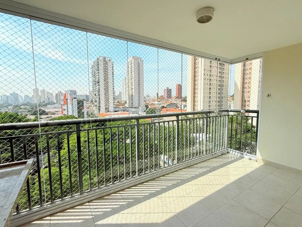3 dormit. Suíte. Lazer. Varanda . Próx. Metrô