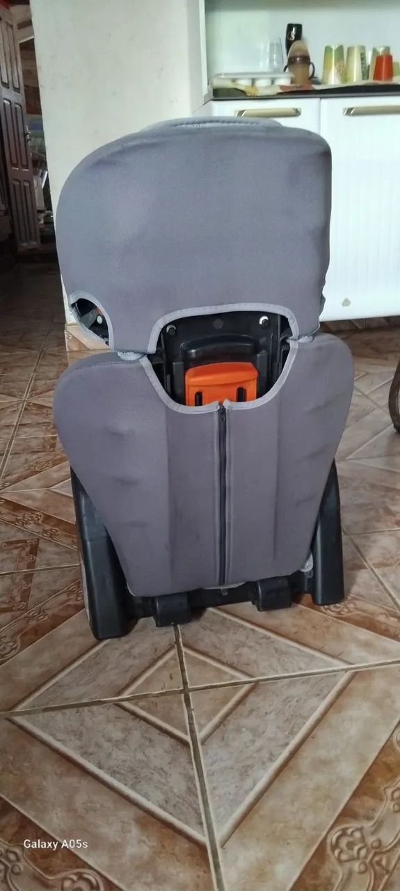 Cadeirinha de criança pra banco de carro  - Foto 3