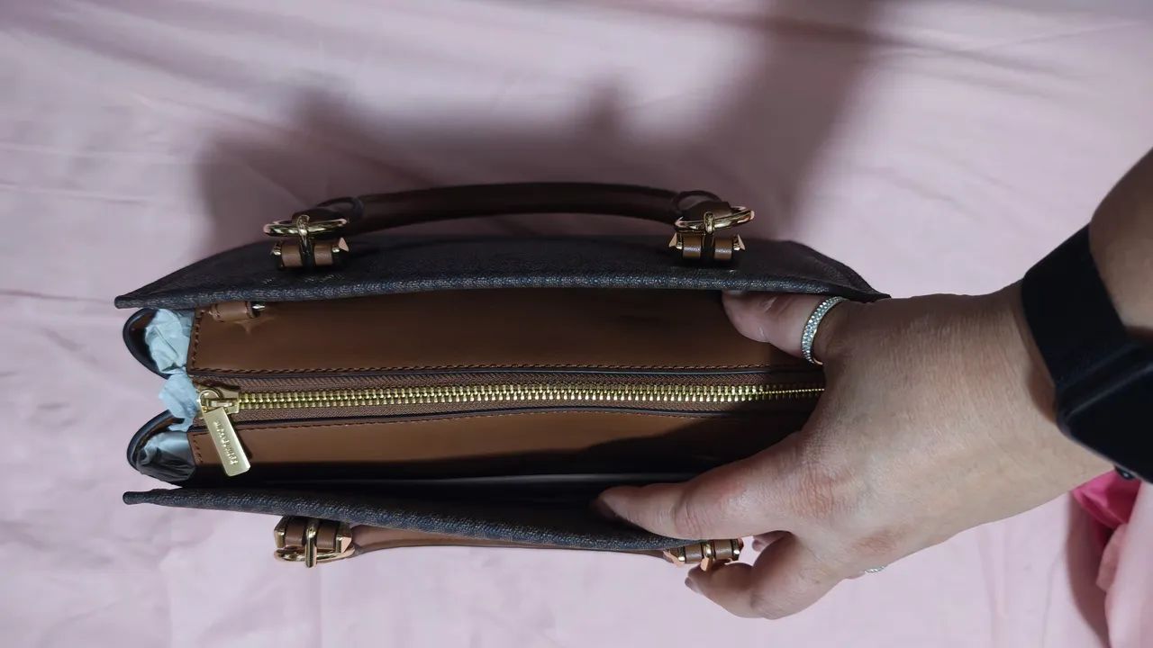 Bolsa Totem Michael Kors importada - Foto 5