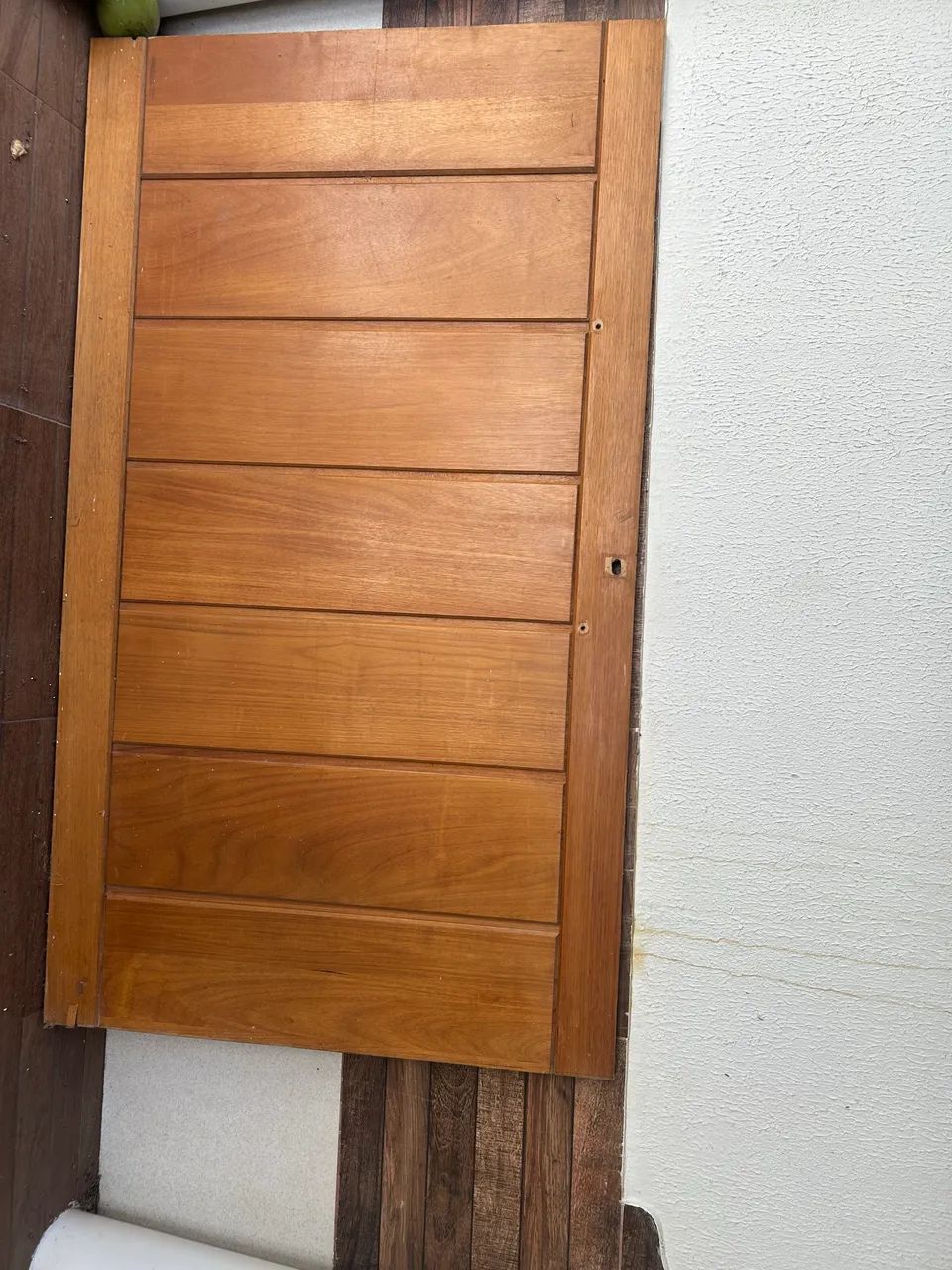 Vendo Porta de Madeira Maciça - Grande e Reforçada - Foto 4