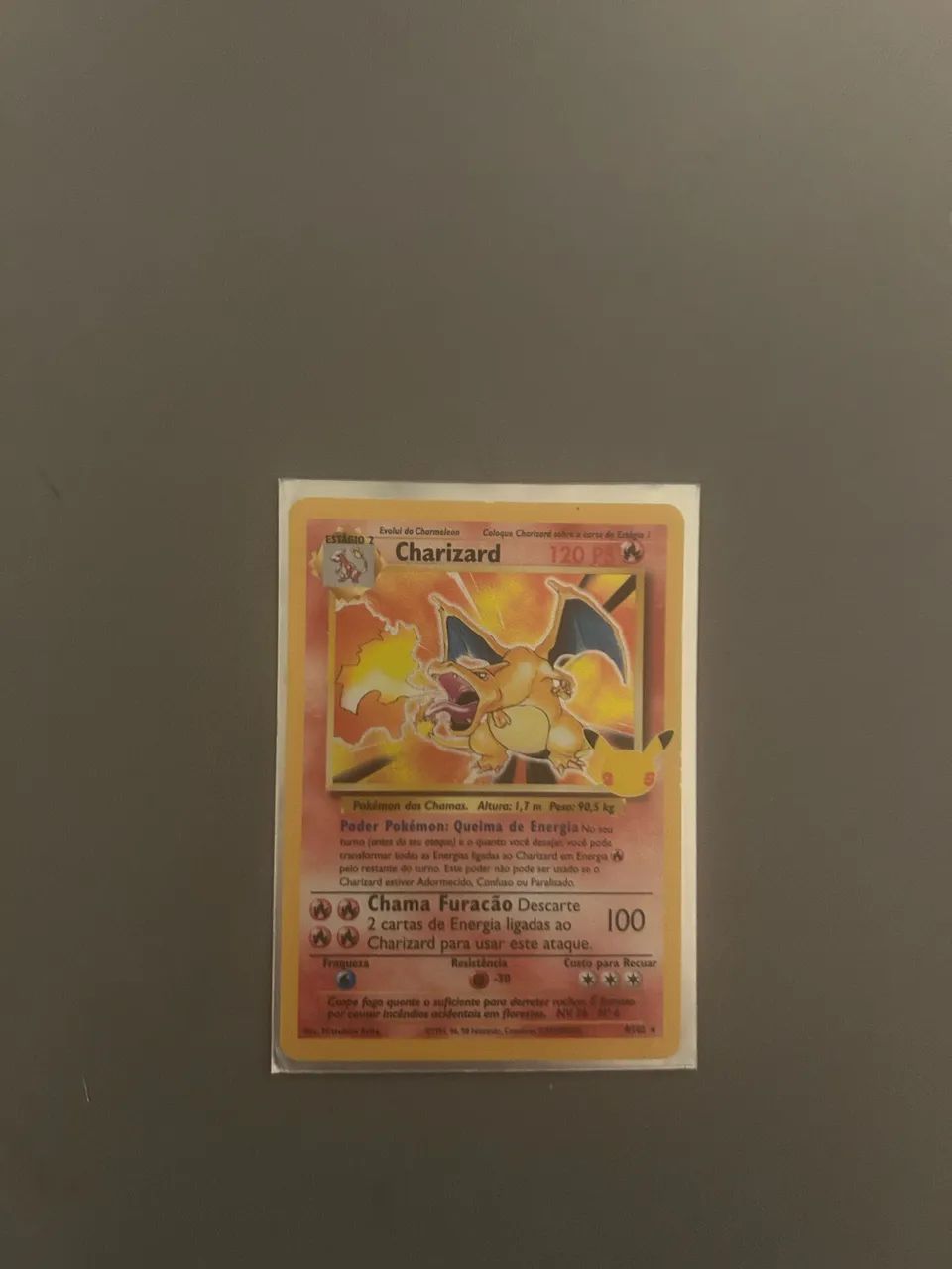 Charizard 4/102 celebrações 