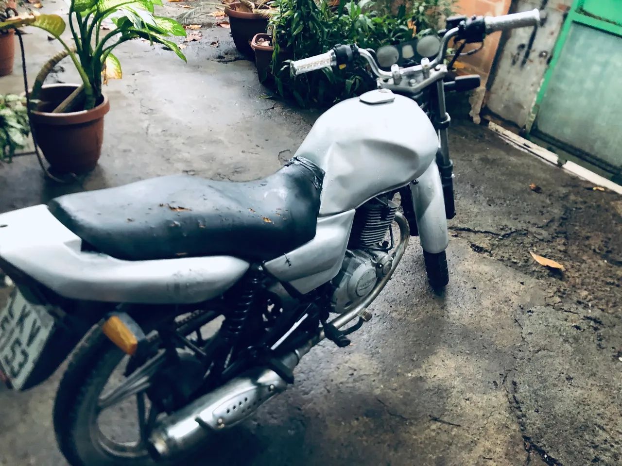 vendo essa moto documenta funcionando perfeitamente  - Foto 5
