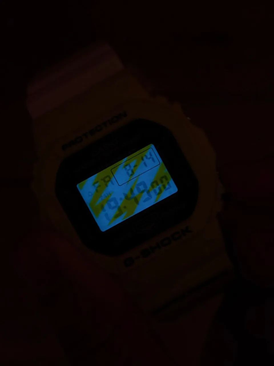 Casio G-Shock DW-5600TGA-9 (série Lightning Yellow) - Foto 4