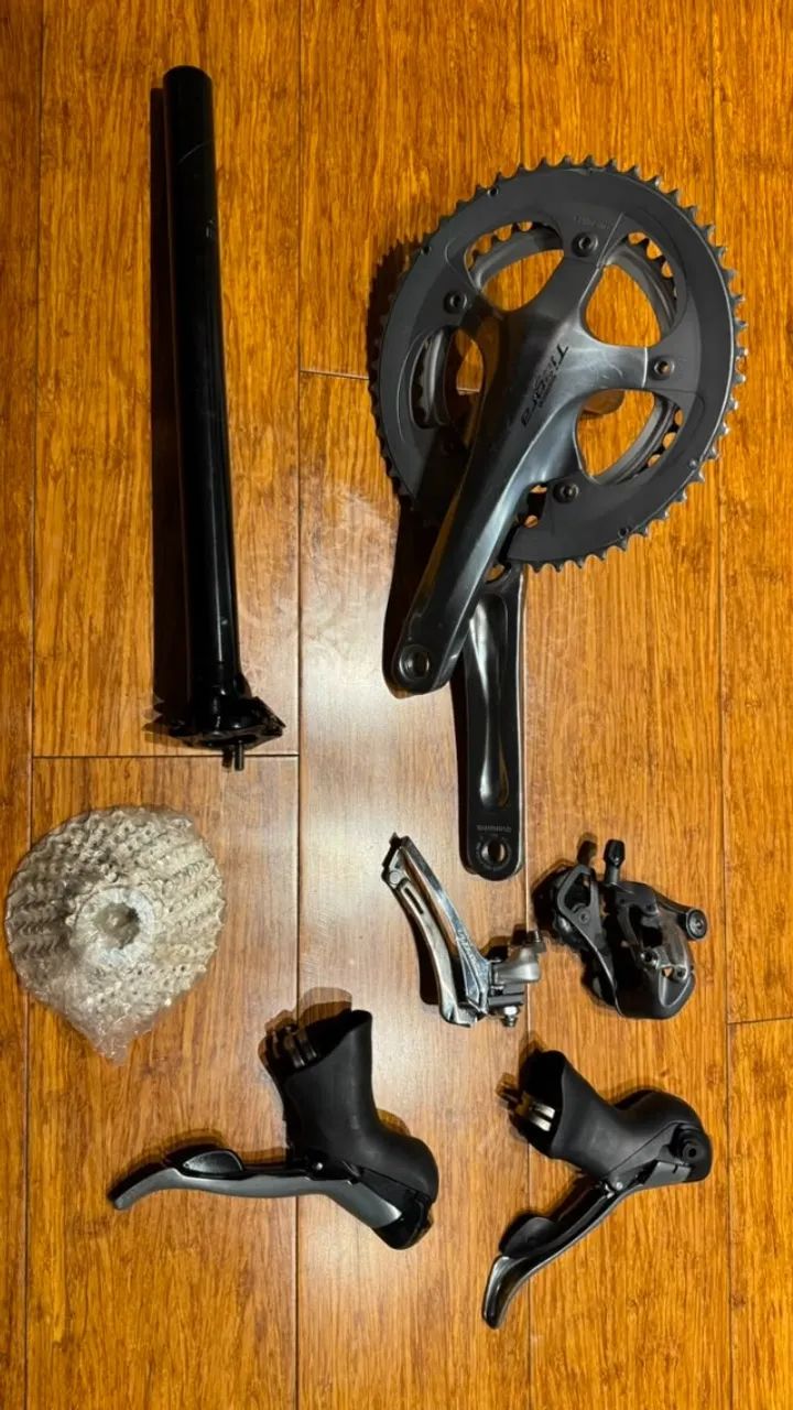Grupo Shimano Tiagra + Câmbio Dianteiro Ultegra - Speed / Road - R
