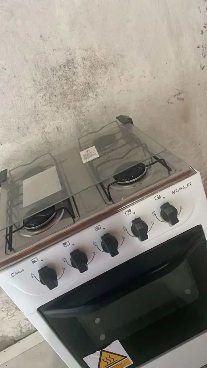 Vendo Geladeira e fogão... - Foto 2
