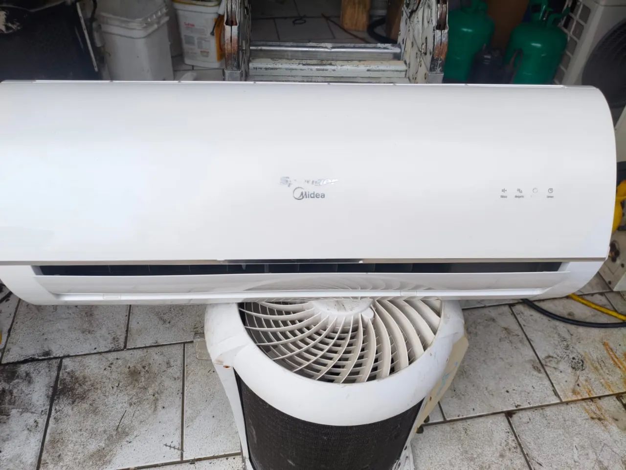 Ar condicionado Spring Midea de 9 mil btus 