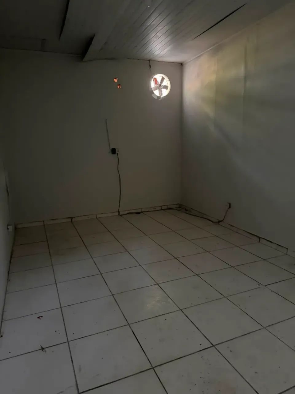 ALUGO SALA COMERCIAL NA MIGUEL SÚTIL, PRÓXIMO À GENERAL MELO - Foto 3