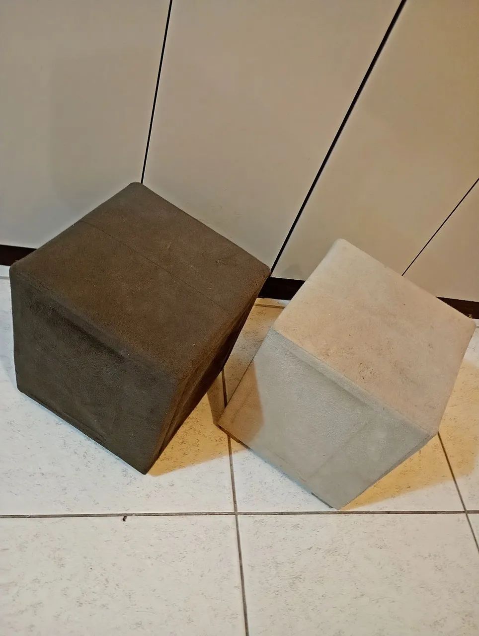 Puffs marrom e bege  - Foto 4