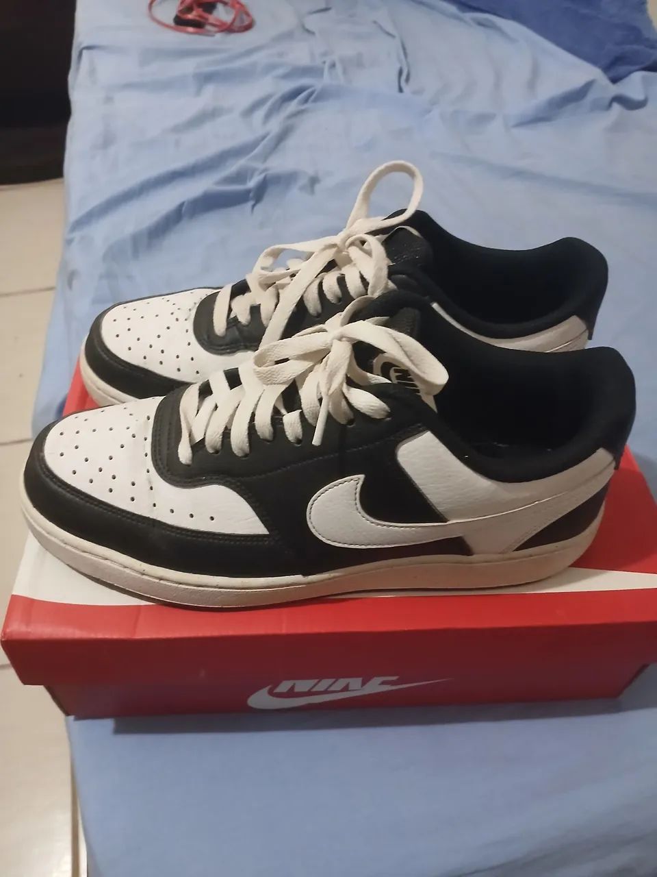 Nike low court vision