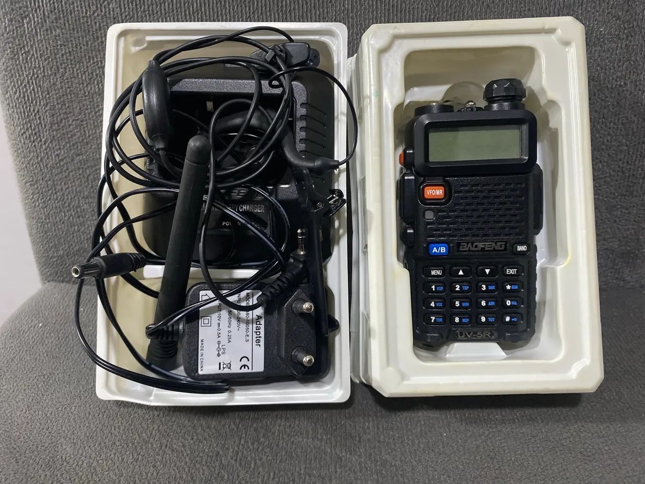 RÁDIO BAOFENG PRATICAMENTE NOVO