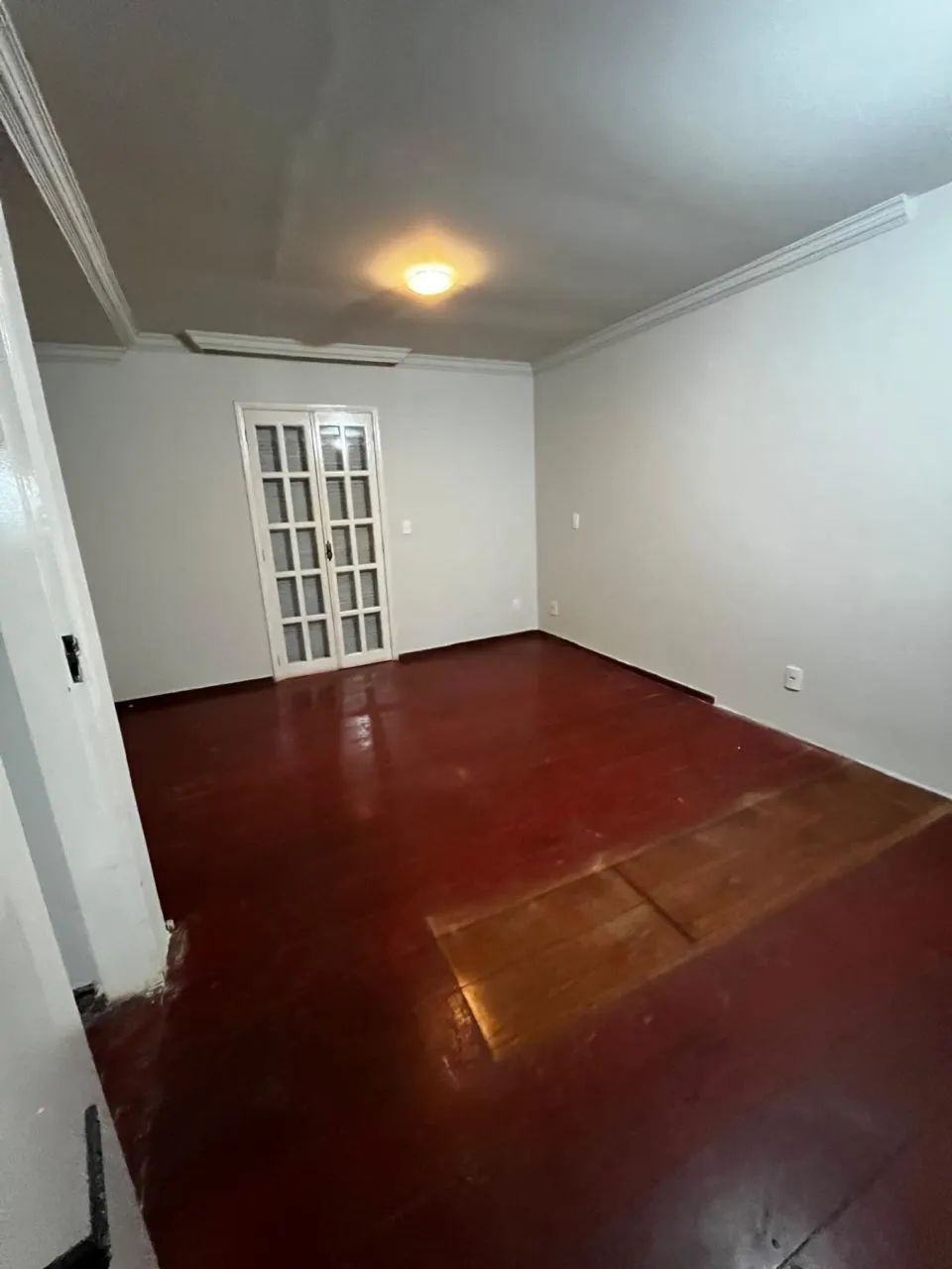 Alugo casa com 3 quartos, sendo uma suite. - Foto 4