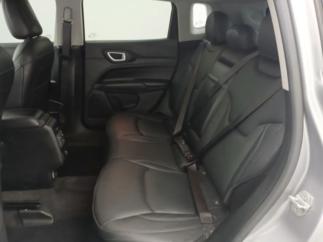 Jeep Compass LONG. T270 1.3 TB 4x2 Flex Aut., foto 17 de 18
