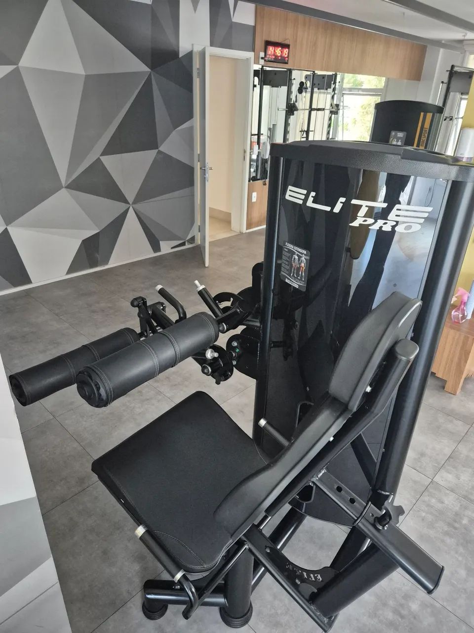 Extensora e flexora conjugada semi nova  - Foto 4