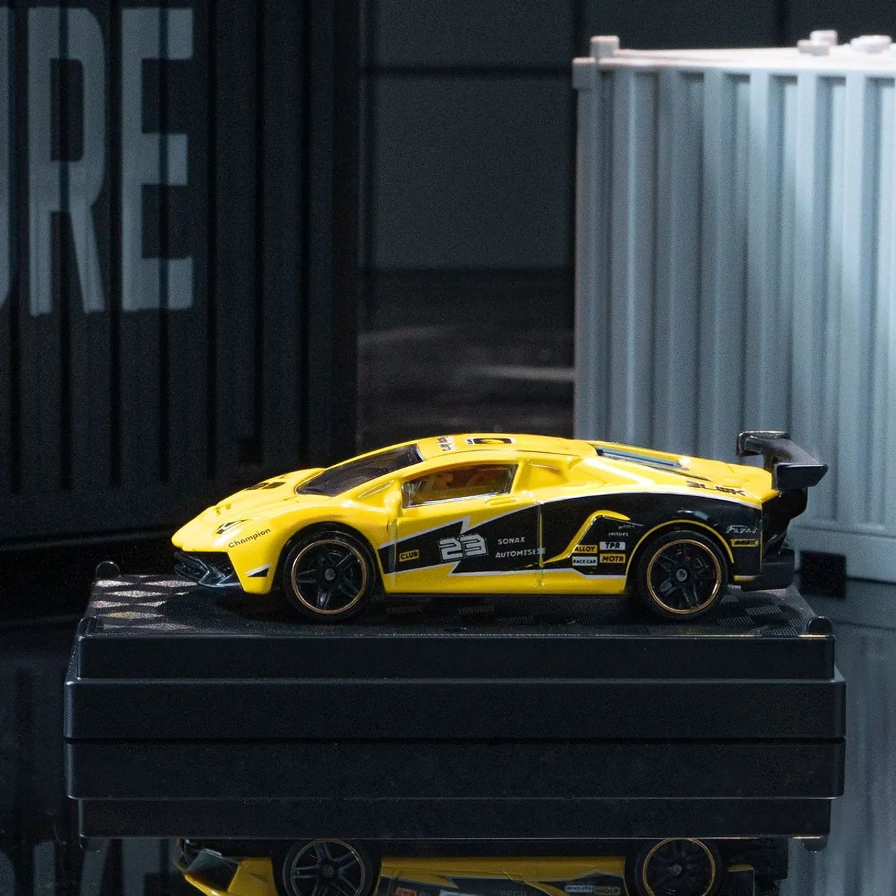 Carrinho miniatura Aventador SVJ  - Foto 3
