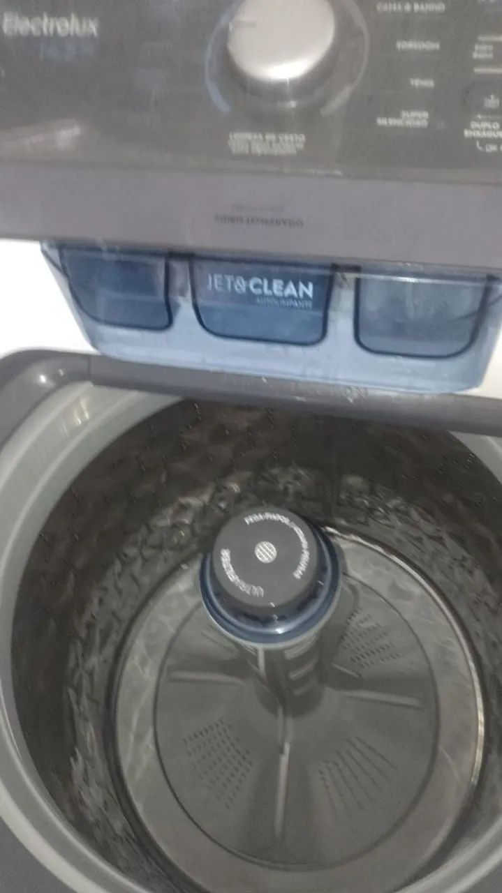Vendo maquina novinha com nota e garantia 