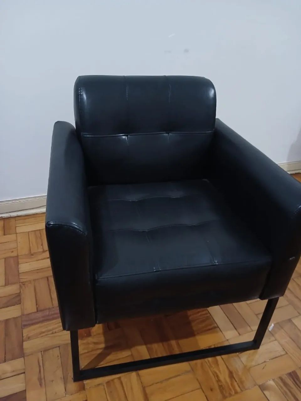 Poltrona de Estofado Preto