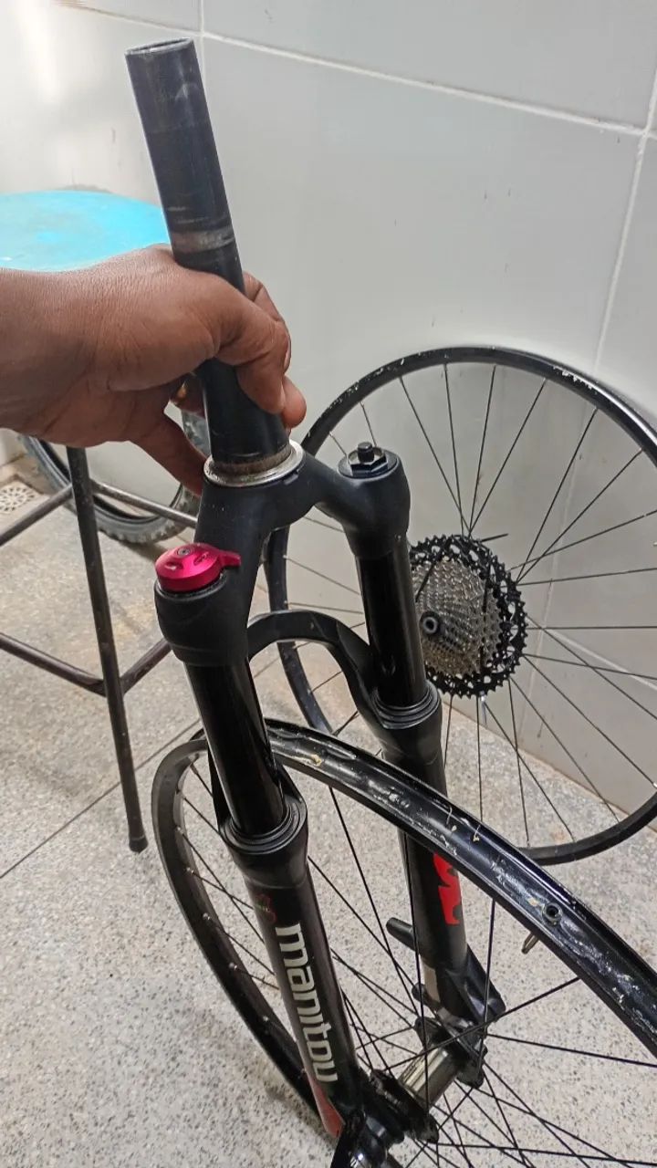 Suspensão manitou e rodas !!! - Foto 3
