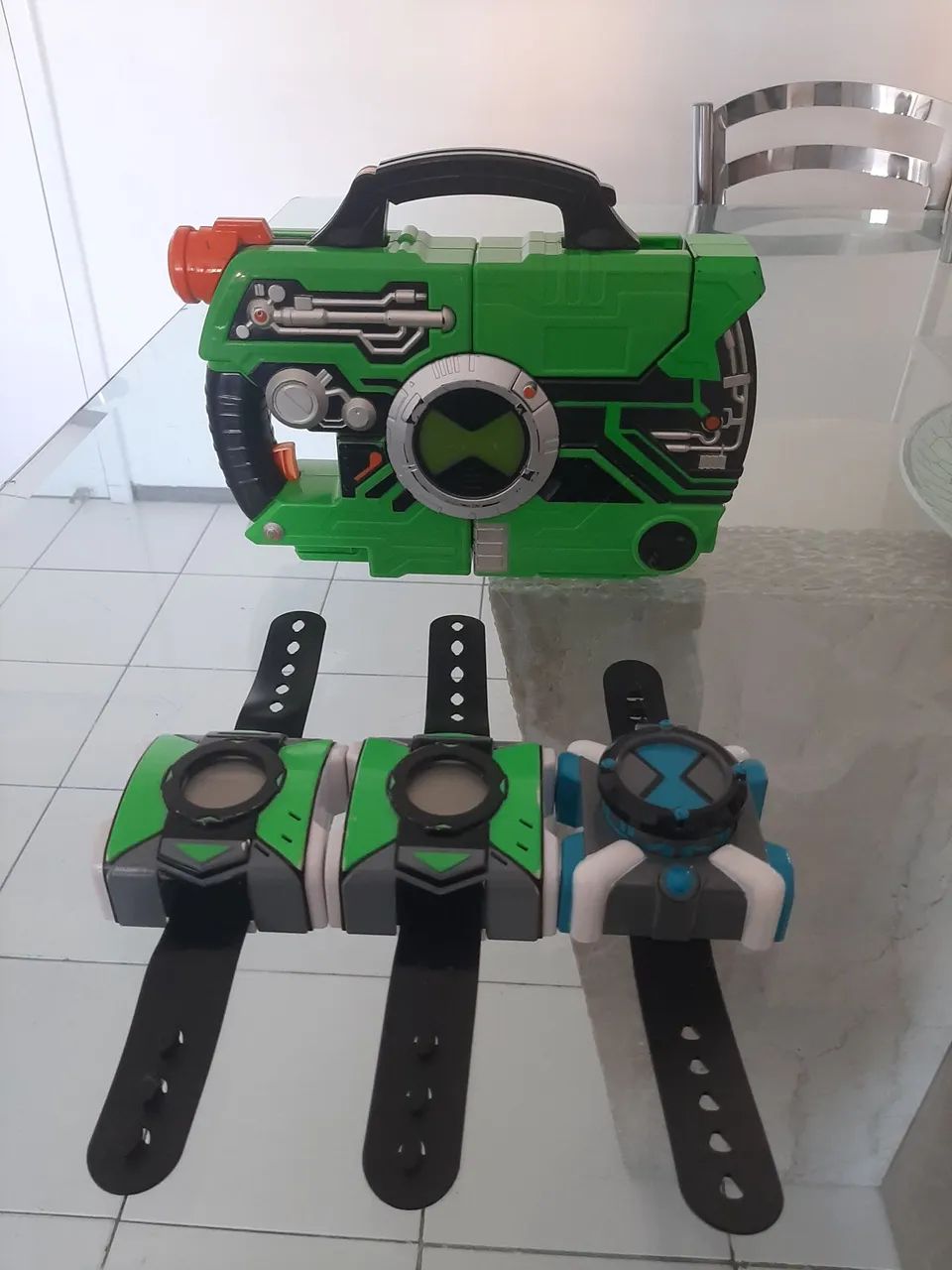 Brinquedos ben 10