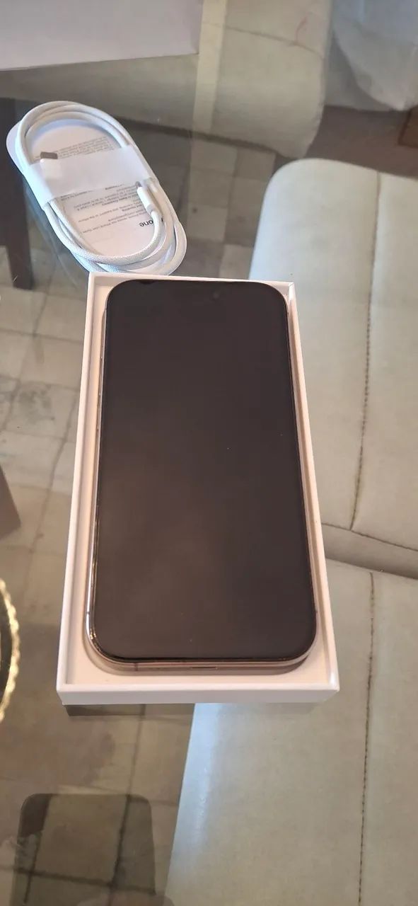IPhone 16 Pro 128Mb Titânio Deserto Dourado na caixa 